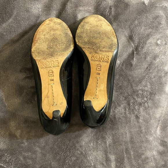 🌹Michael Kors Heels🌹 - Picture 4 of 4